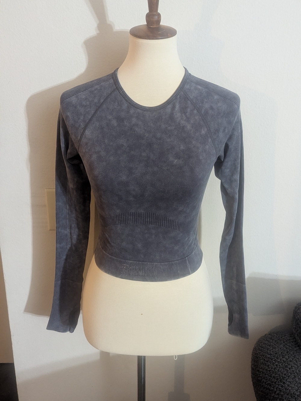 Victoria’s Secret Pink Seamless Workout Cropped Crew Grey Acid Wash Womens XS